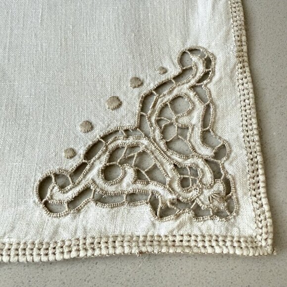 Battenburg Lace Tablecloth and 8 Napkins Linen Off White Beige Trim Vintage - Picture 14 of 16